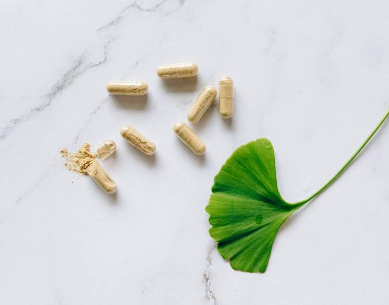 Ashwagandha, rhodiola, ginseng: que adaptógenos realmente funcionam para stress, energia e testosterona em homens. Doses, efeitos e como tomar.