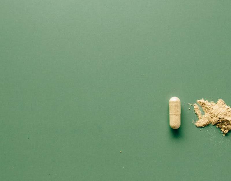 Guia completo de colágeno para homens: benefícios para articulações, tendões e ossos. Dosagens, tipos e protocolos baseados em evidência.