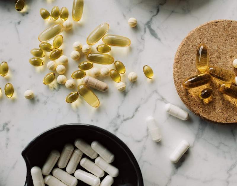O que os estudos indicam sobre suplementos para a saúde óssea masculina.