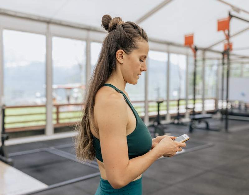 Guia completo do protocolo Tabata: estudo original, exercícios, programação semanal e resultados esperados.